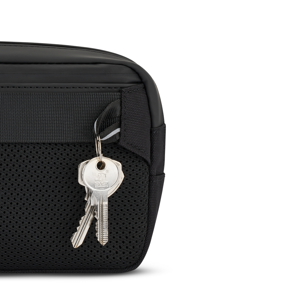 Kapten & Son Bergen Pro Crossbody All Black wasserabweisende Umhängetasche
mit Schlüssel