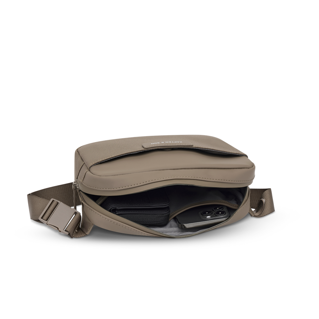 Kapten & Son Bergen Pro Crossbody Walnut Umhängetasche Innenansicht

