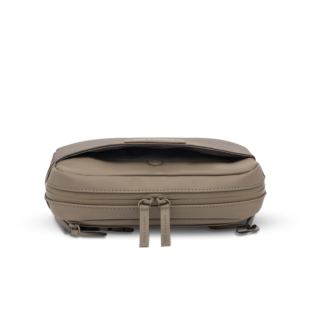 Kapten & Son Bergen Pro Crossbody Walnut Umhängetasche Vordertasche
