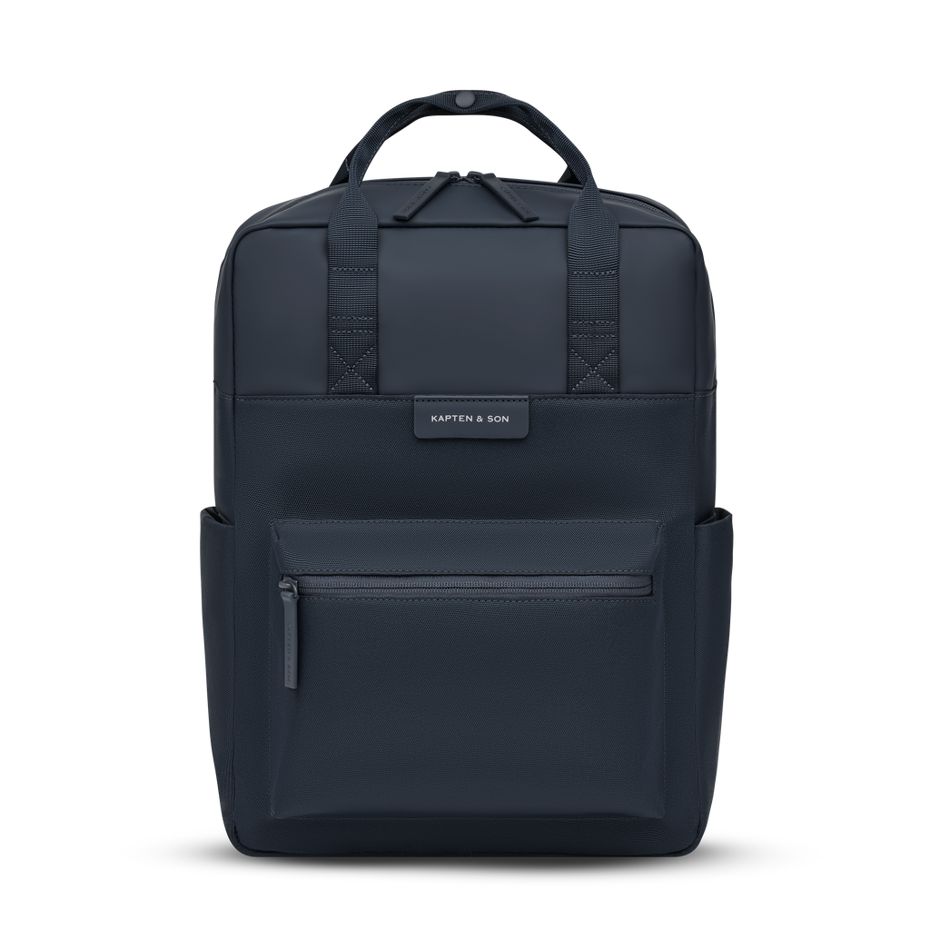 Sac à dos Kapten & Son Bergen All Black, vue de face, 15 L, résistant à l’eau, compartiment pour ordinateur 14"