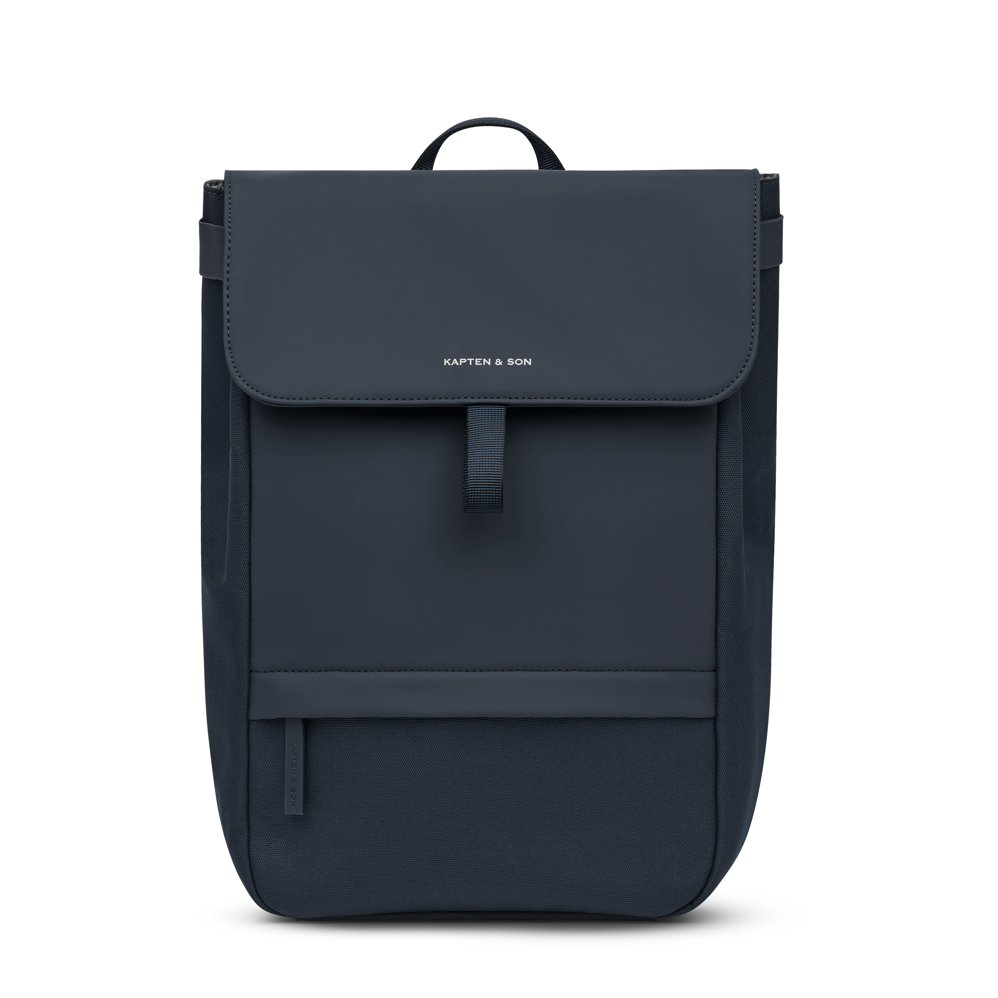 Sac à dos Kapten & Son Fyn Navy Blue, vue de face, 13 L, résistant à l’eau, compartiments pour ordinateur 15,6", gris intérieur, fermeture à scratch, bleu marine