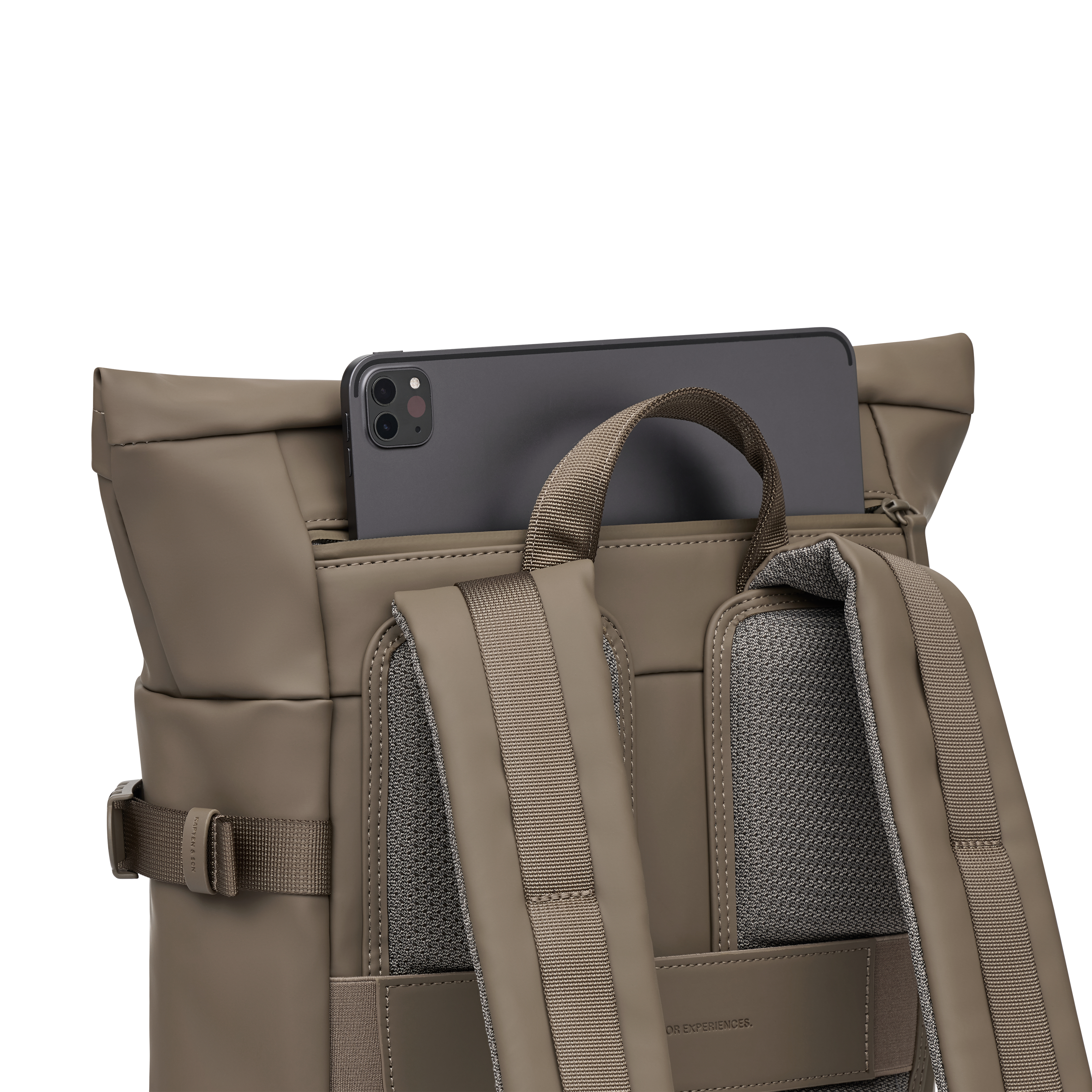 Sac à dos Helsinki de Kapten & Son en couleur Walnut, vue détaillée de la poche pour ordinateur portable