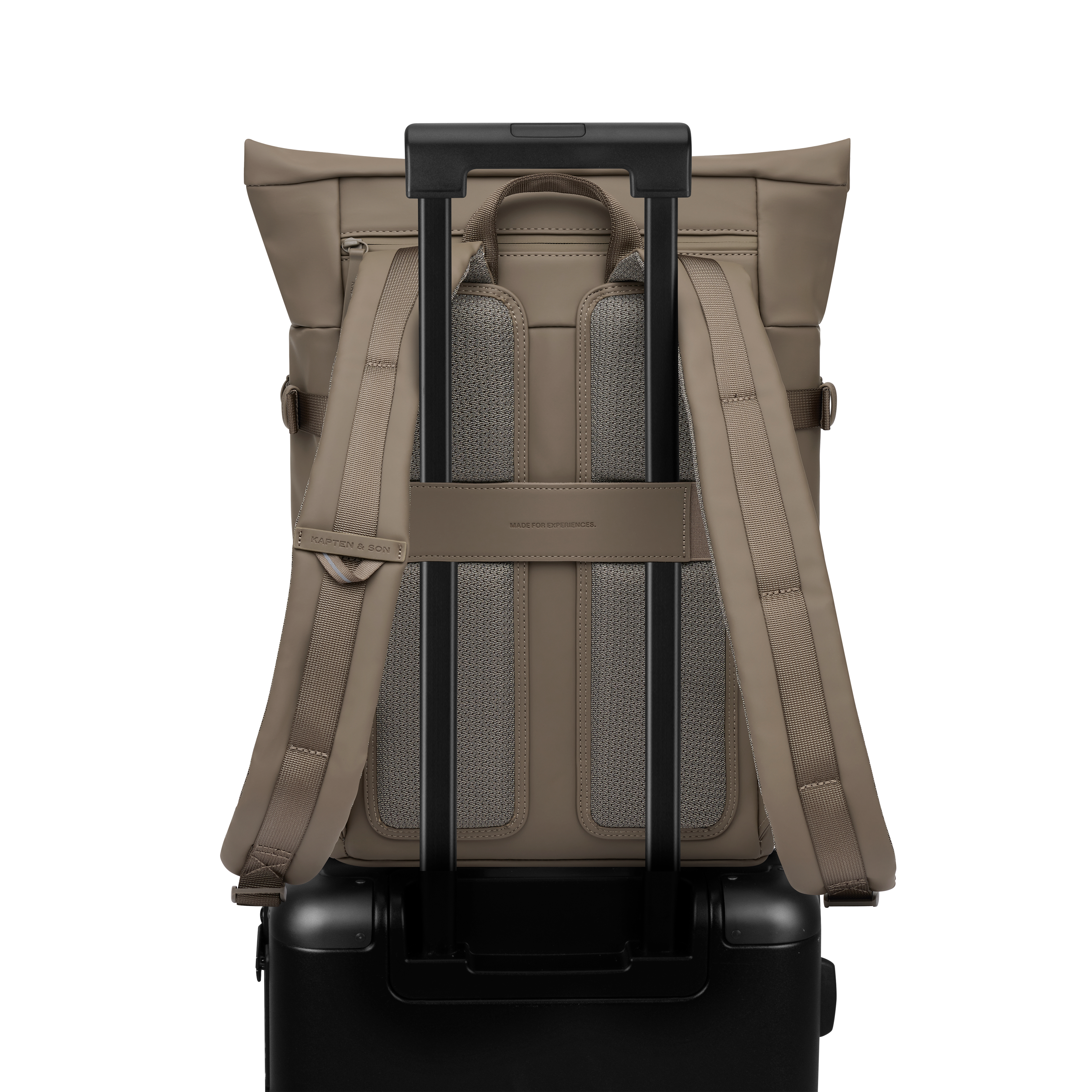 Sac à dos Helsinki de Kapten & Son en couleur Walnut avec fixation pour valise