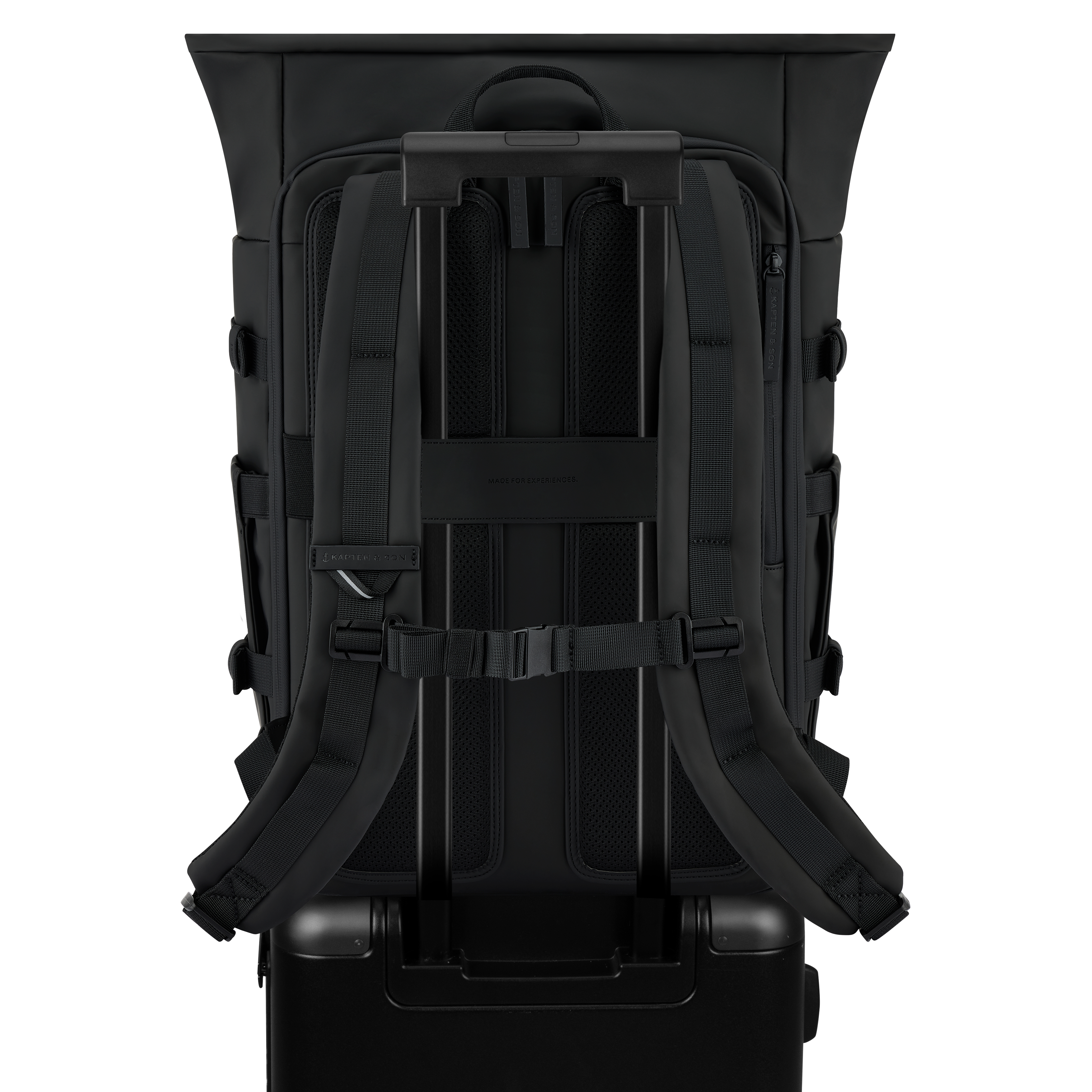 Kapten & Son Helsinki Pro All Black Rucksack Kofferbefestigung